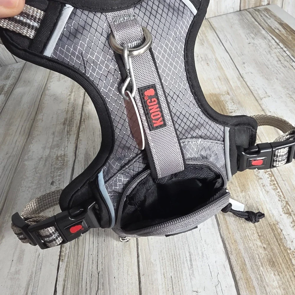 Kong reflective pocket