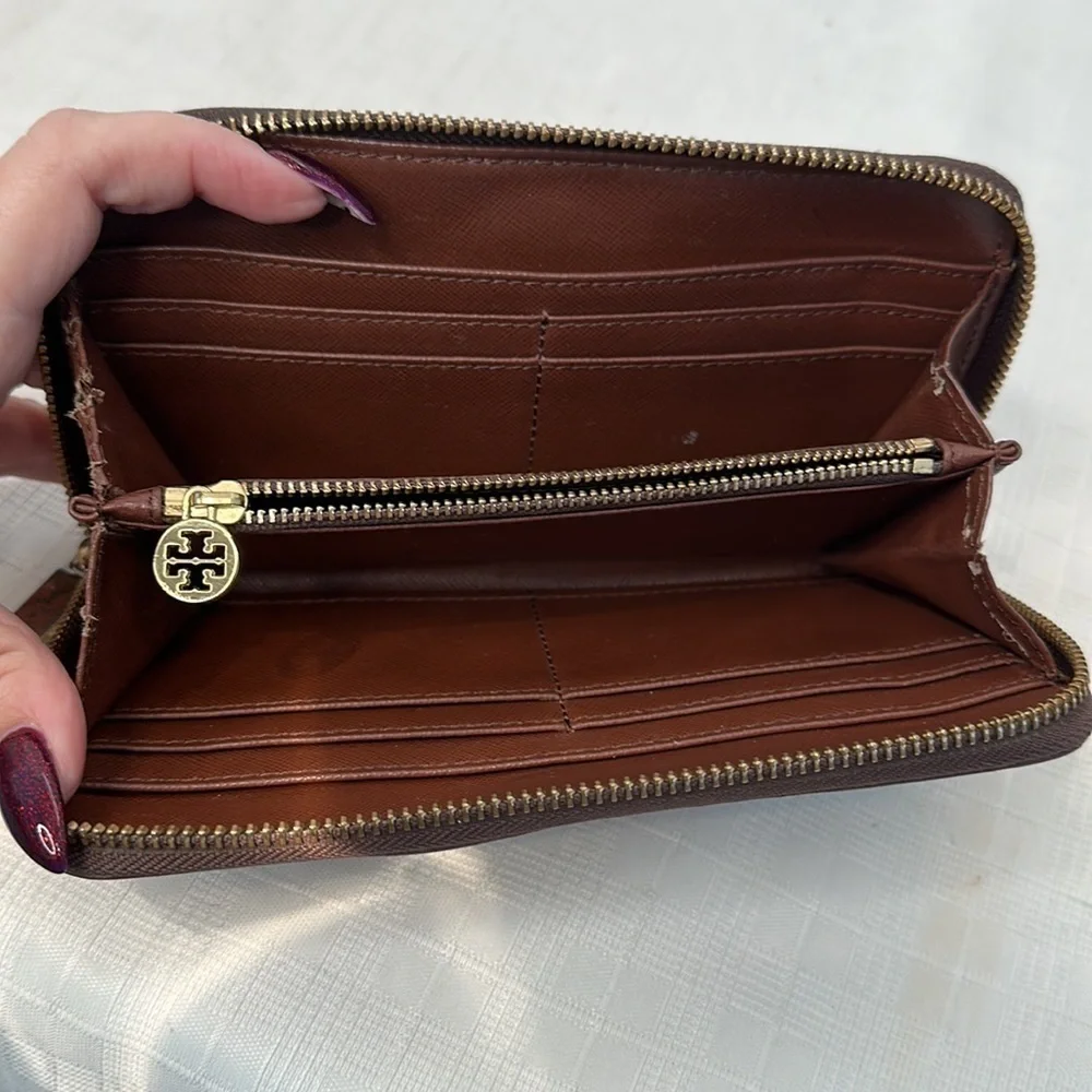Tory Burch tory burch