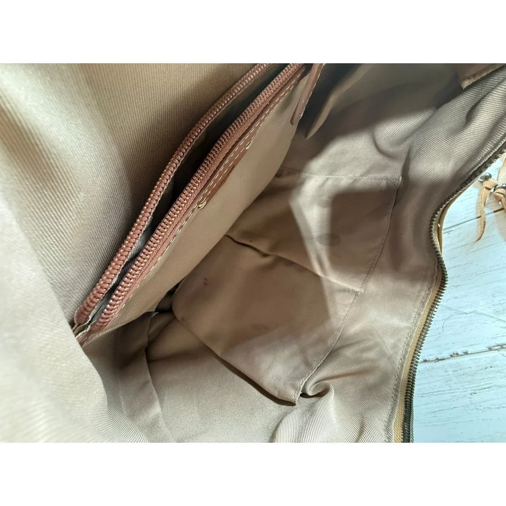 The Sak sak hobo