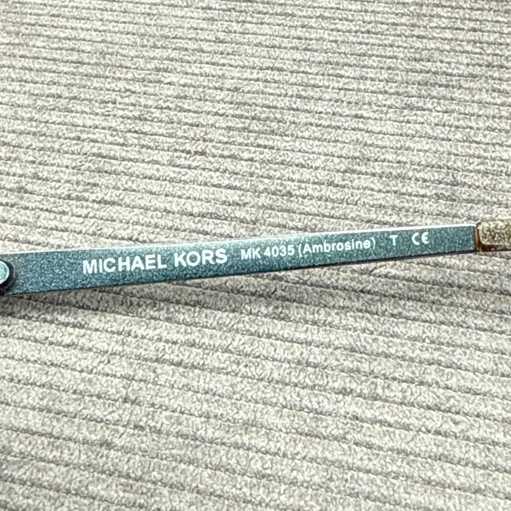 Michael Kors may 135mm threads
