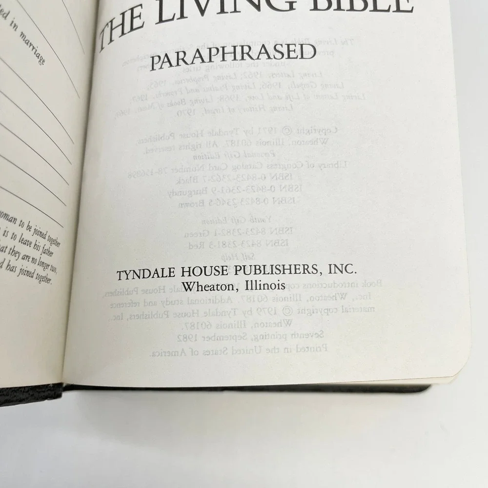 Tyndale House Publishers good aesthetics