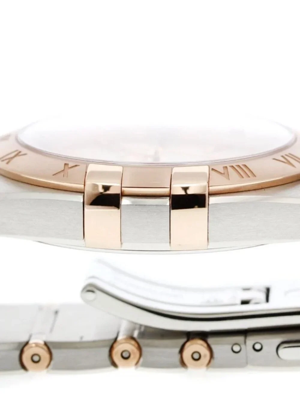 Omega case	few 5cm accessories