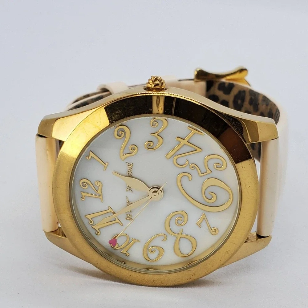 Betsey Johnson used working