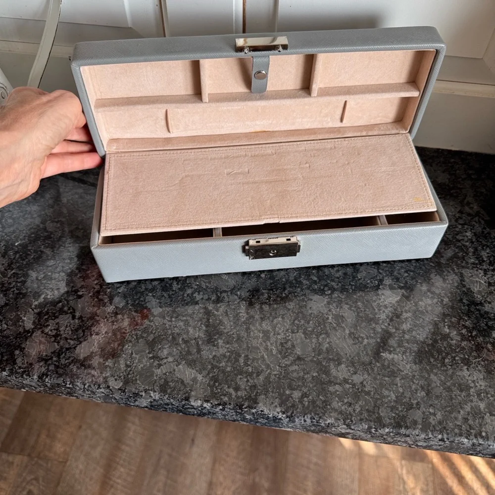 WOLF shelves includes exterior
