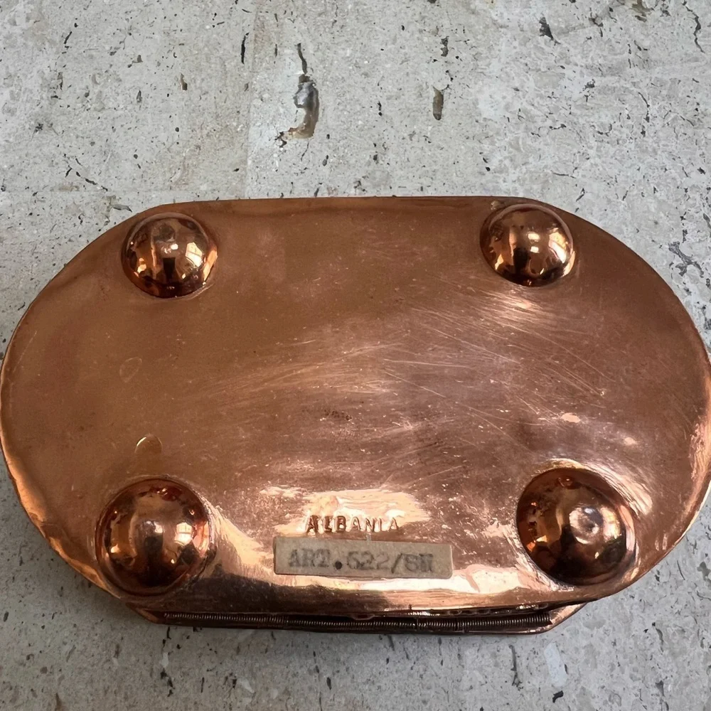 N/A red handmade