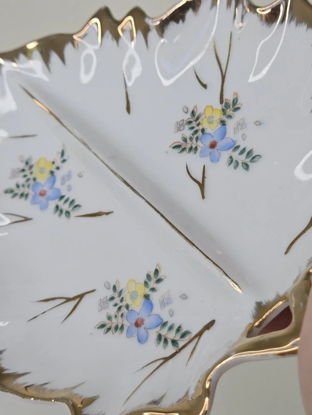 Vintage recommend jewelry flaws—