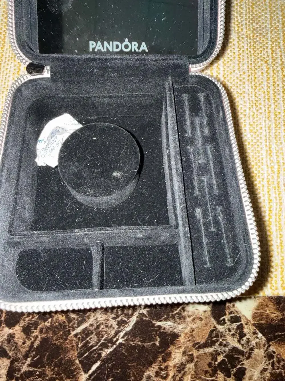 Pandora durable while organizer