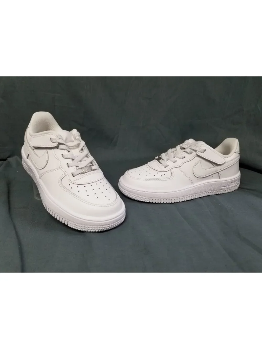 Nike Force 1 Low Easyon (PS) Sneakers White Kids Size 2.5Y NEW IN BOX!