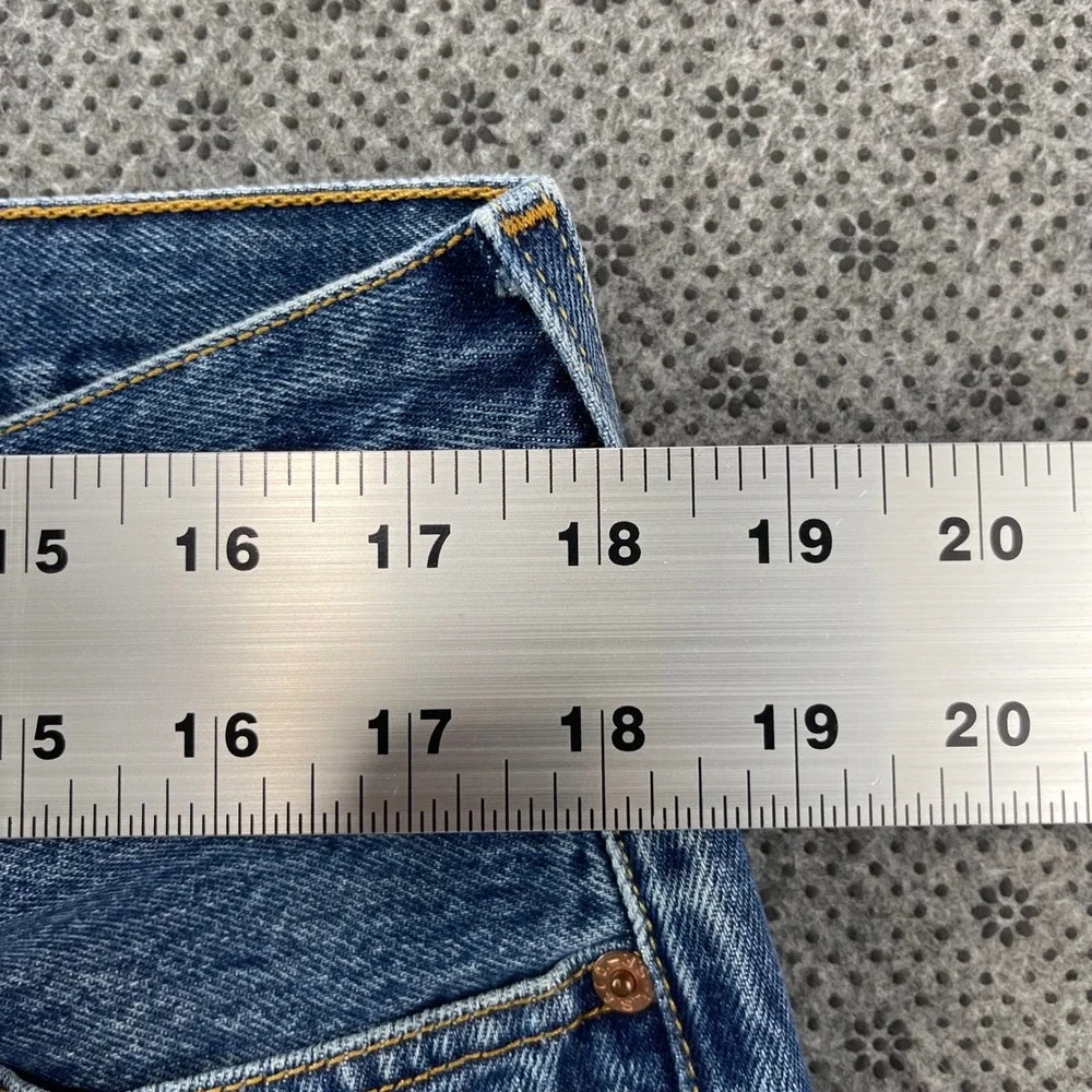 Levis excellent pre