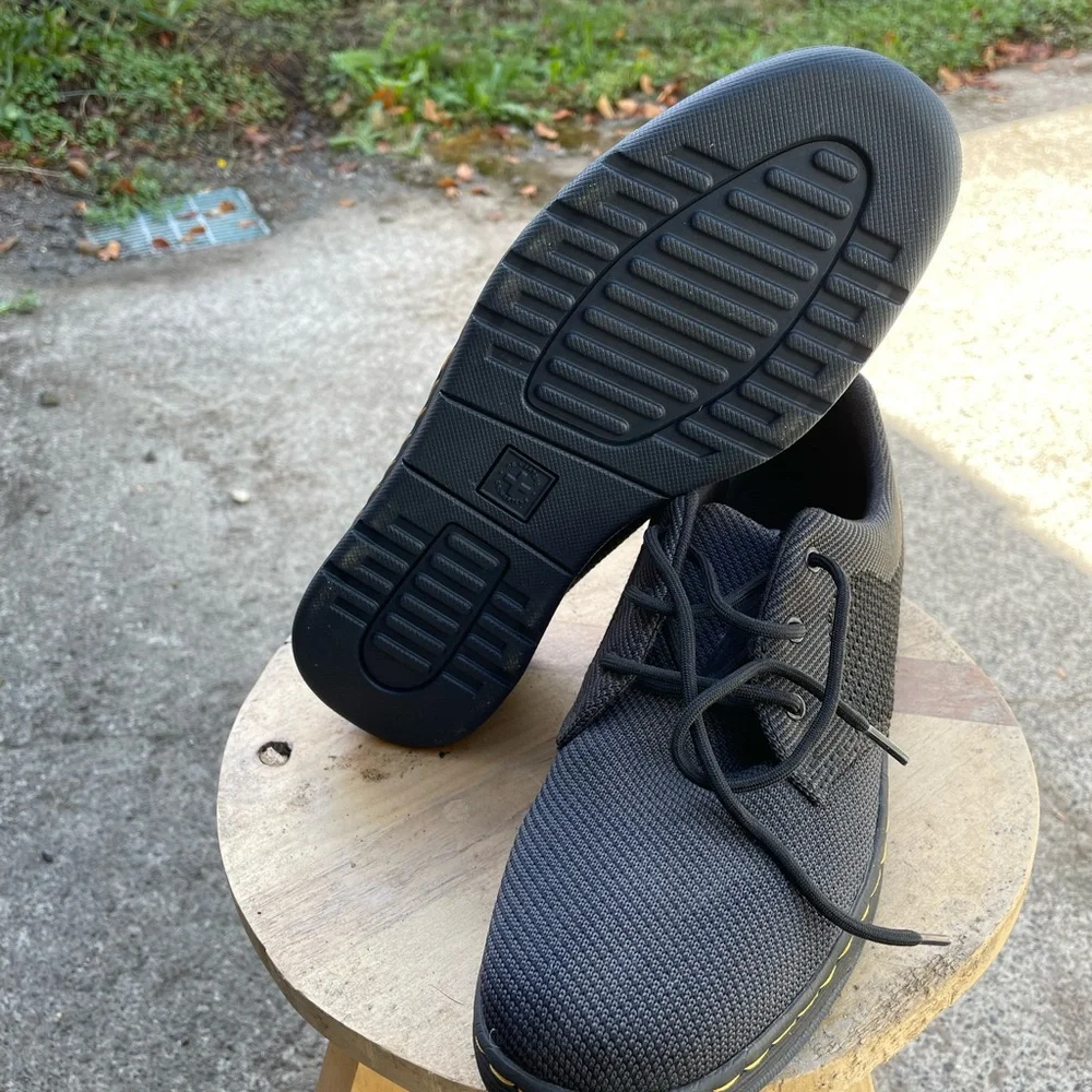Dr. Martens lightweight knit