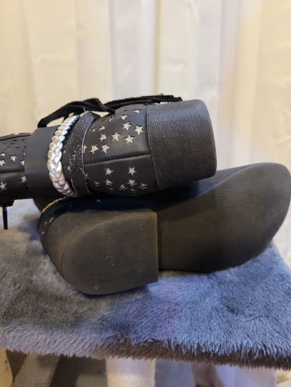 Amazon trendy black