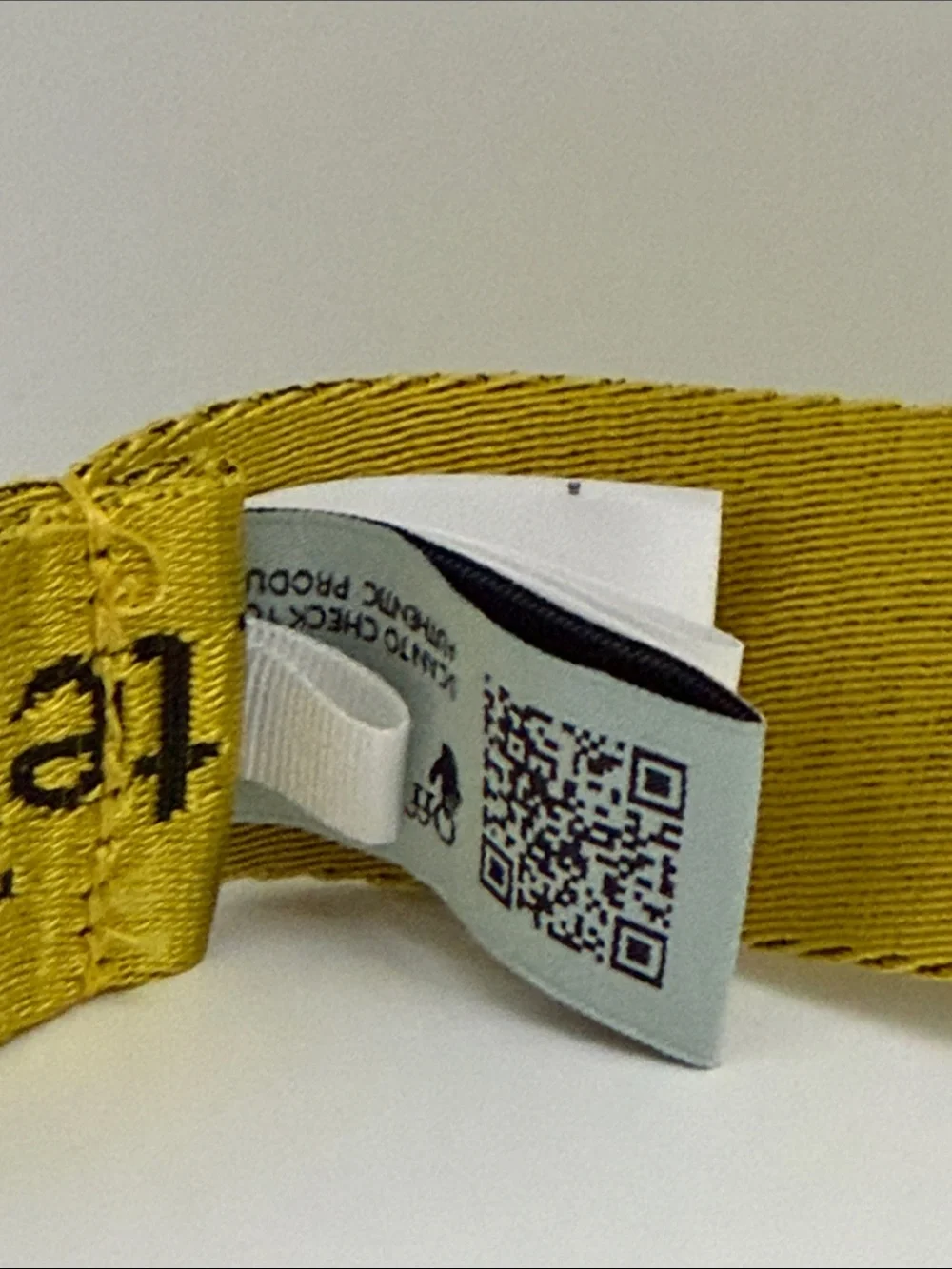 Off-White varied metal