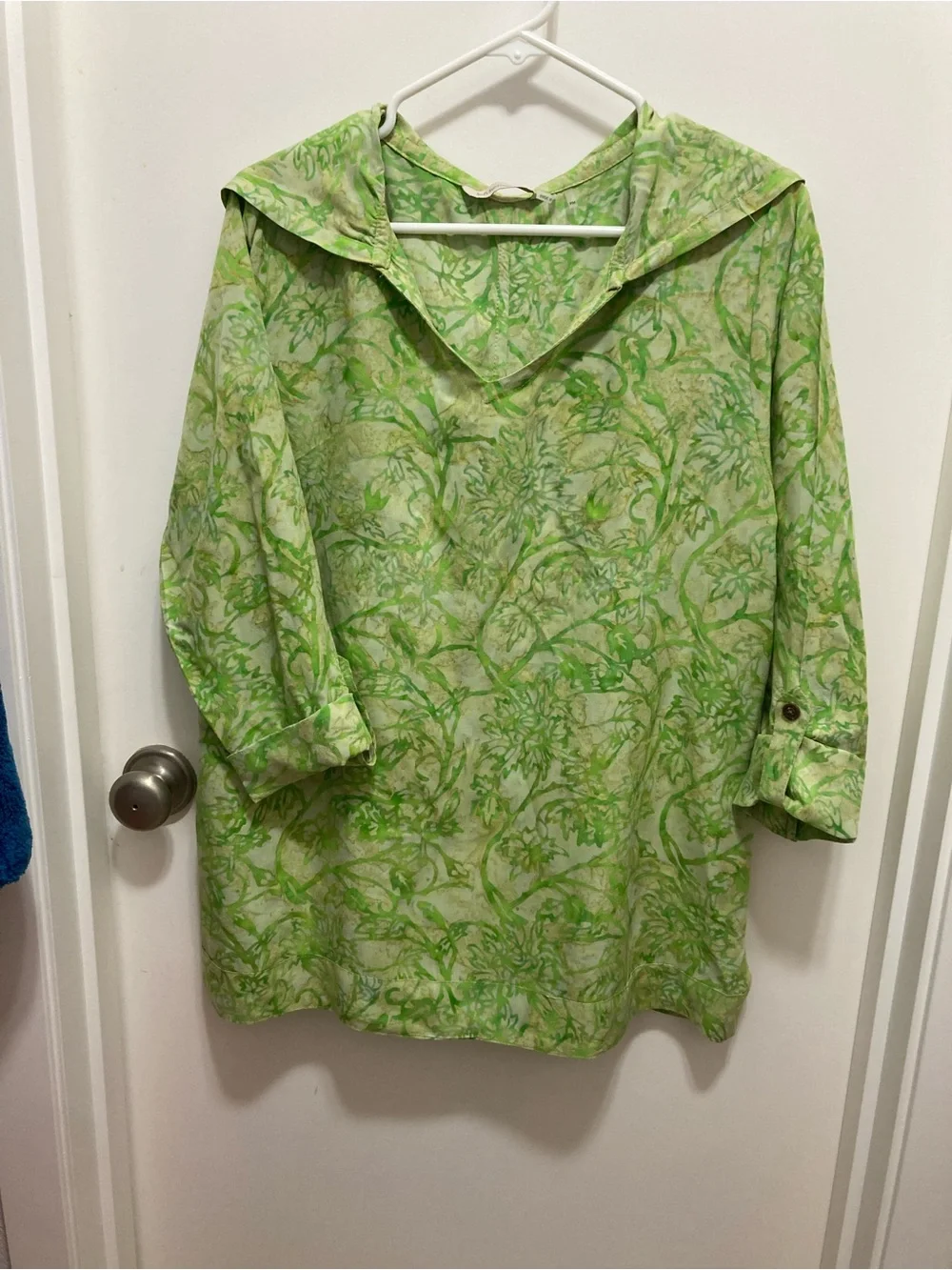 Soft Surroundings bright green floral Hoodie/swimsuit coverup.Petite medium