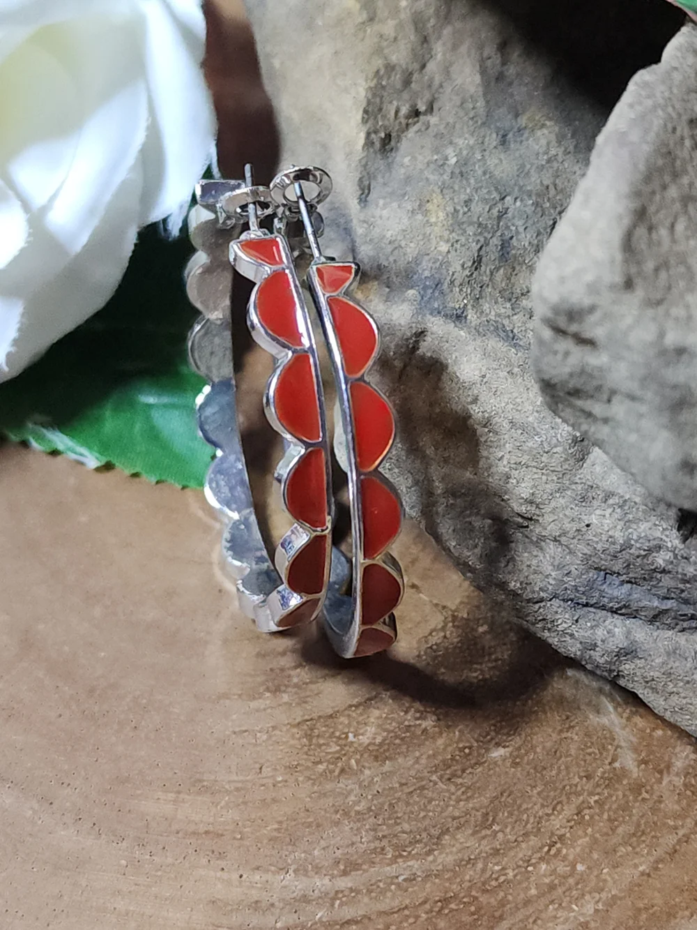 N/A red enamel