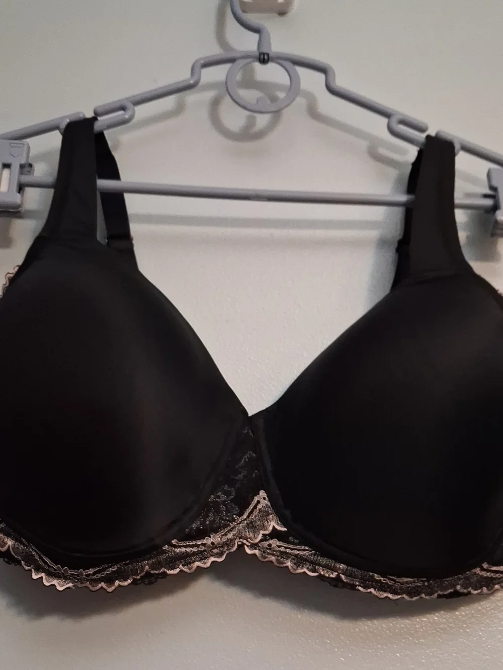 Breezies size 44d