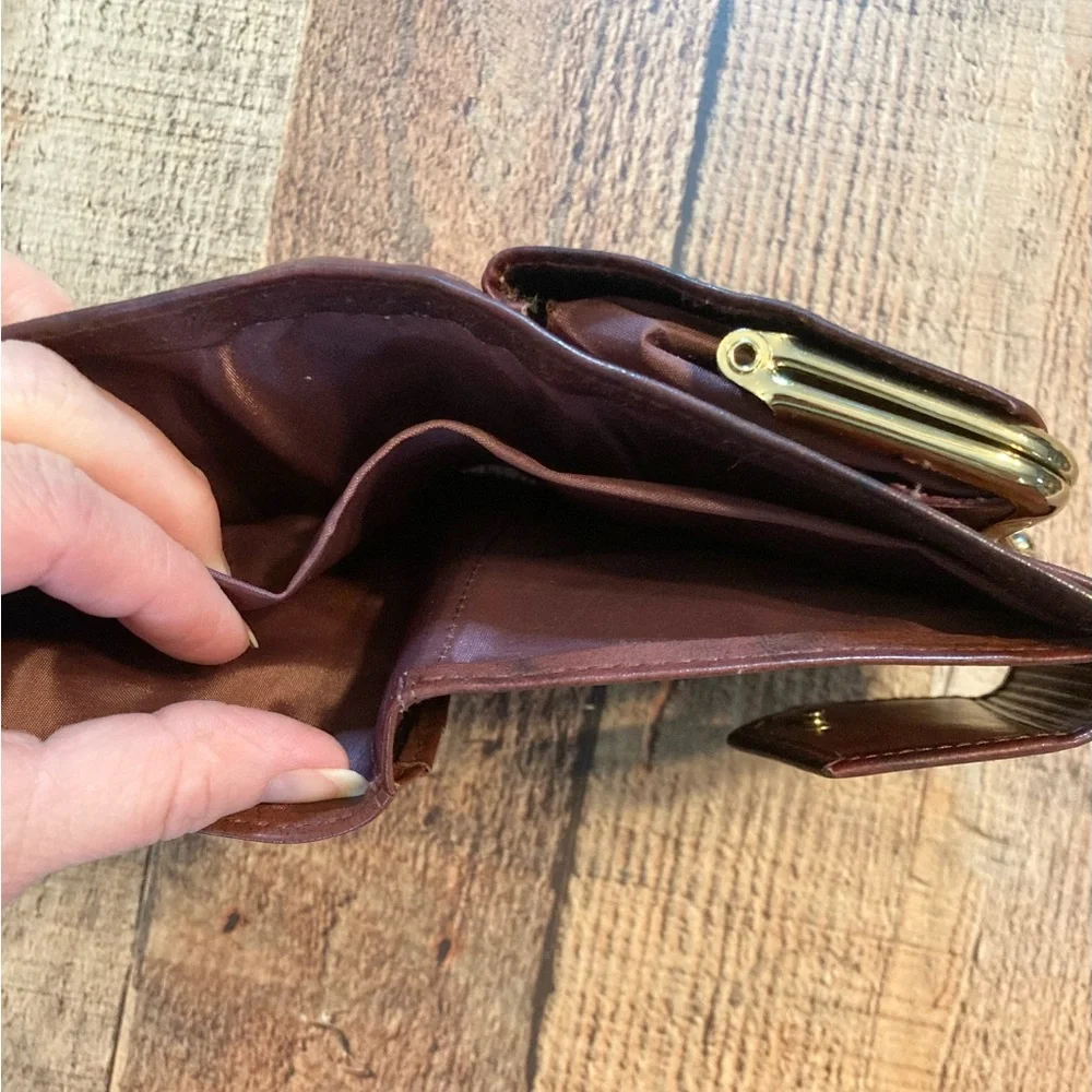 Buxton vintage wallet