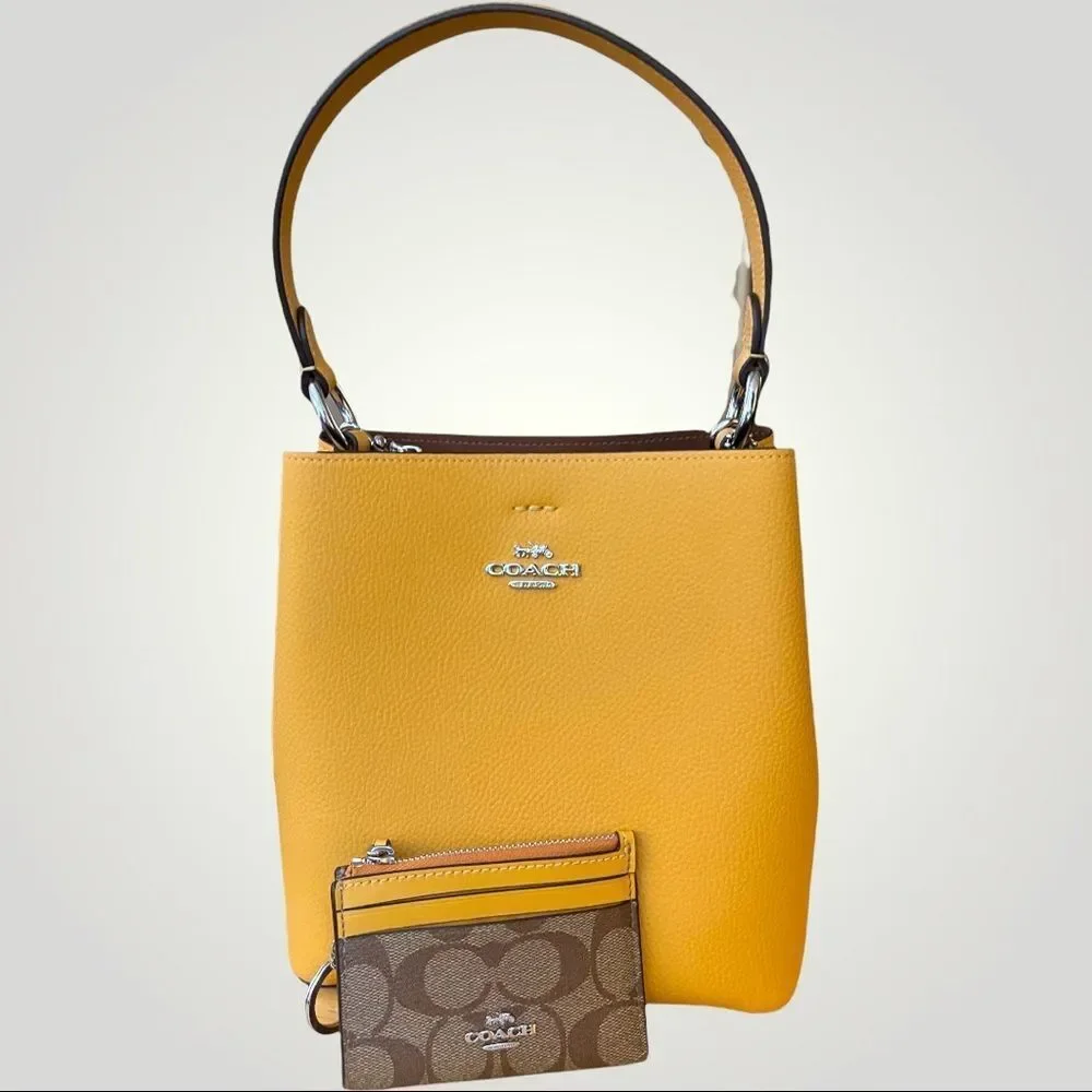 Coach online out many