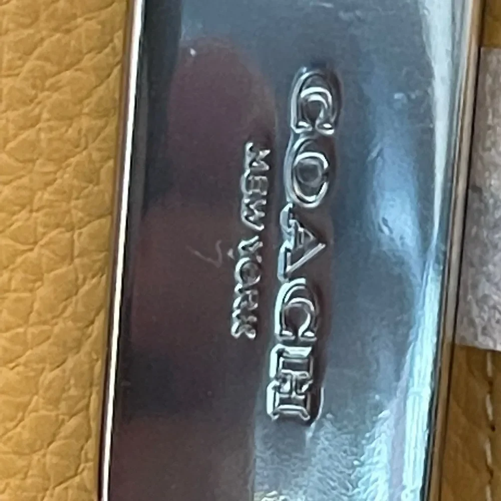 Coach complete scuff