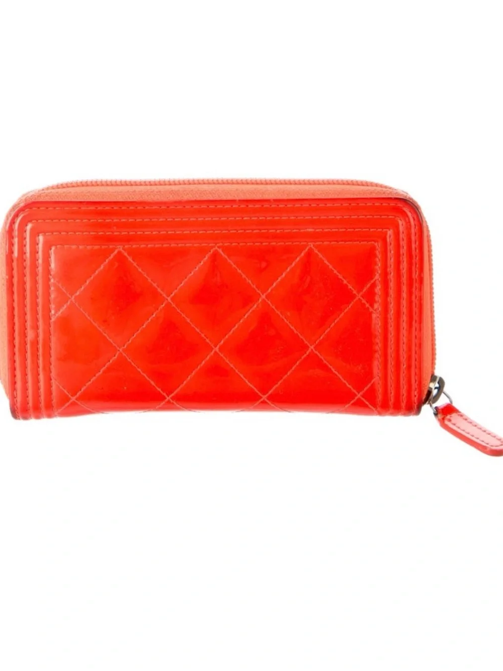 CHANEL patent quilted