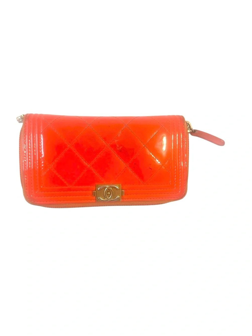 CHANEL patent quilted