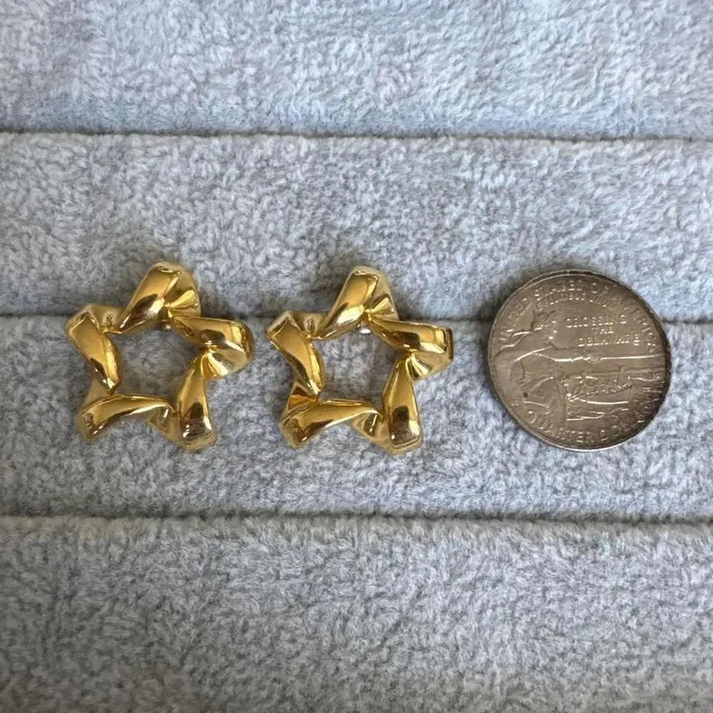 Source Unknown gold toned