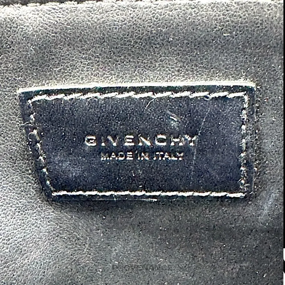 Gucci givenchy logo