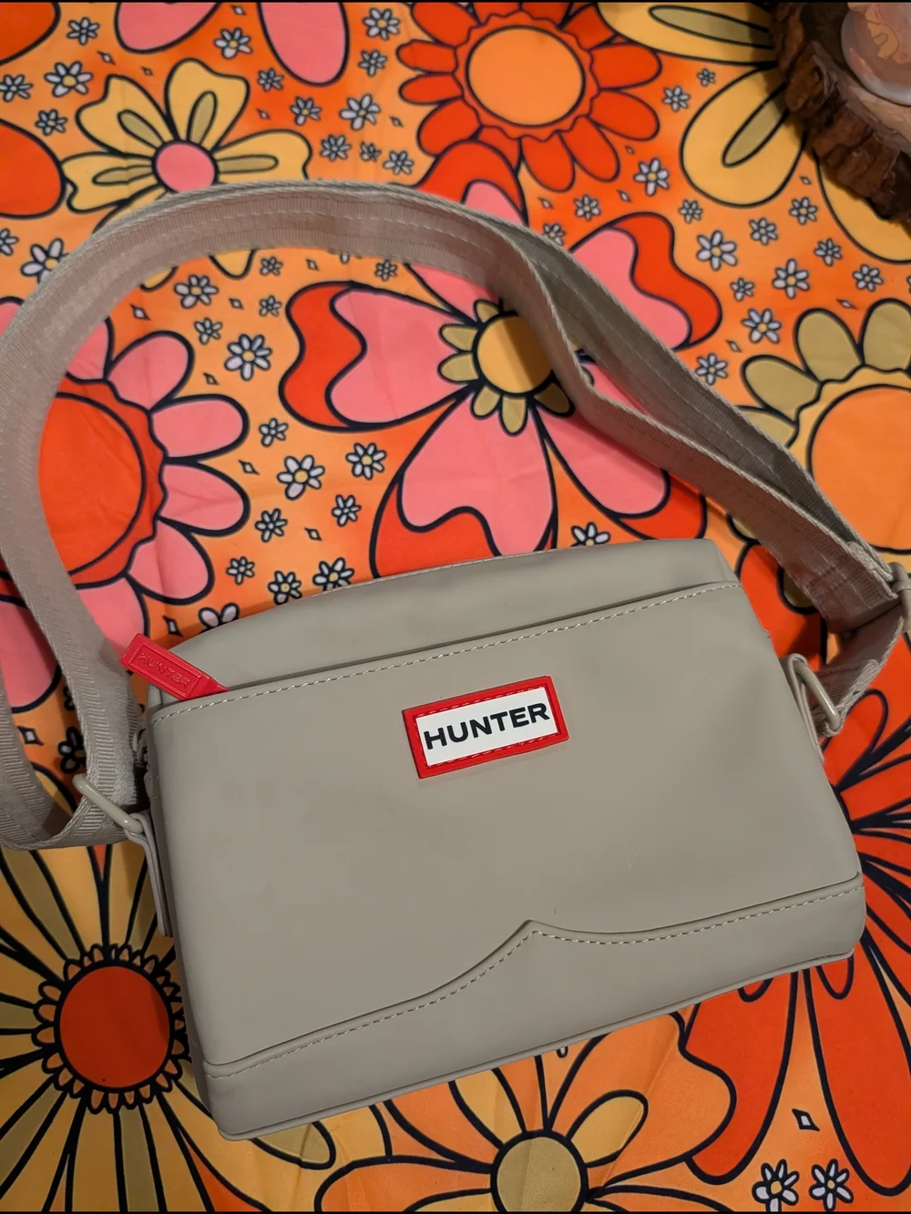 HUNTER Beige Crossbody Bag - Sleek Everyday Shoulder Bag