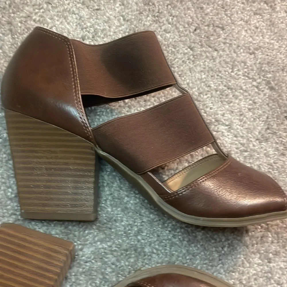Abella sandal pine classic