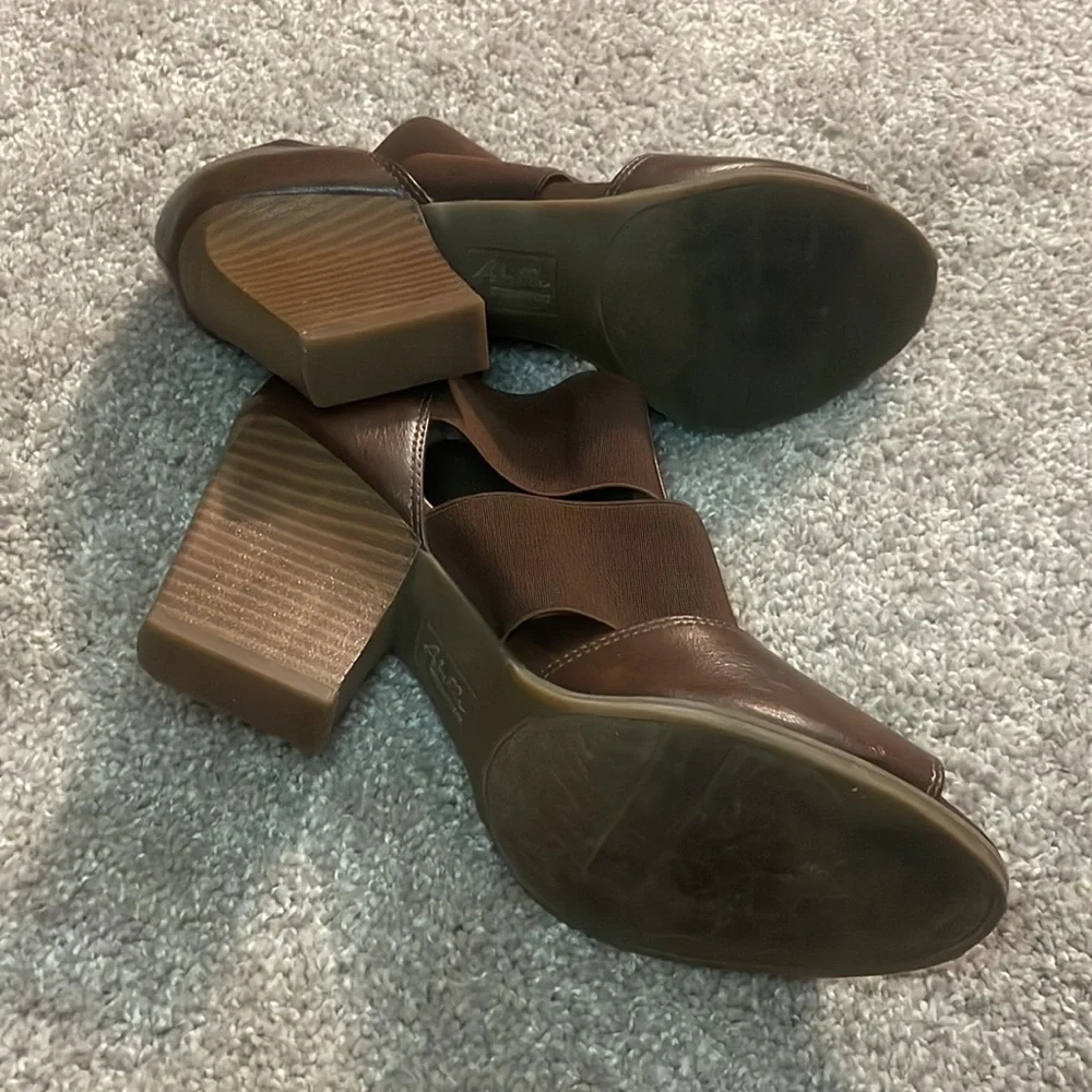 Abella size true