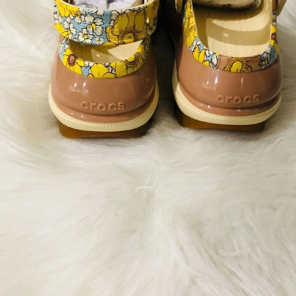 CROCS mega crush