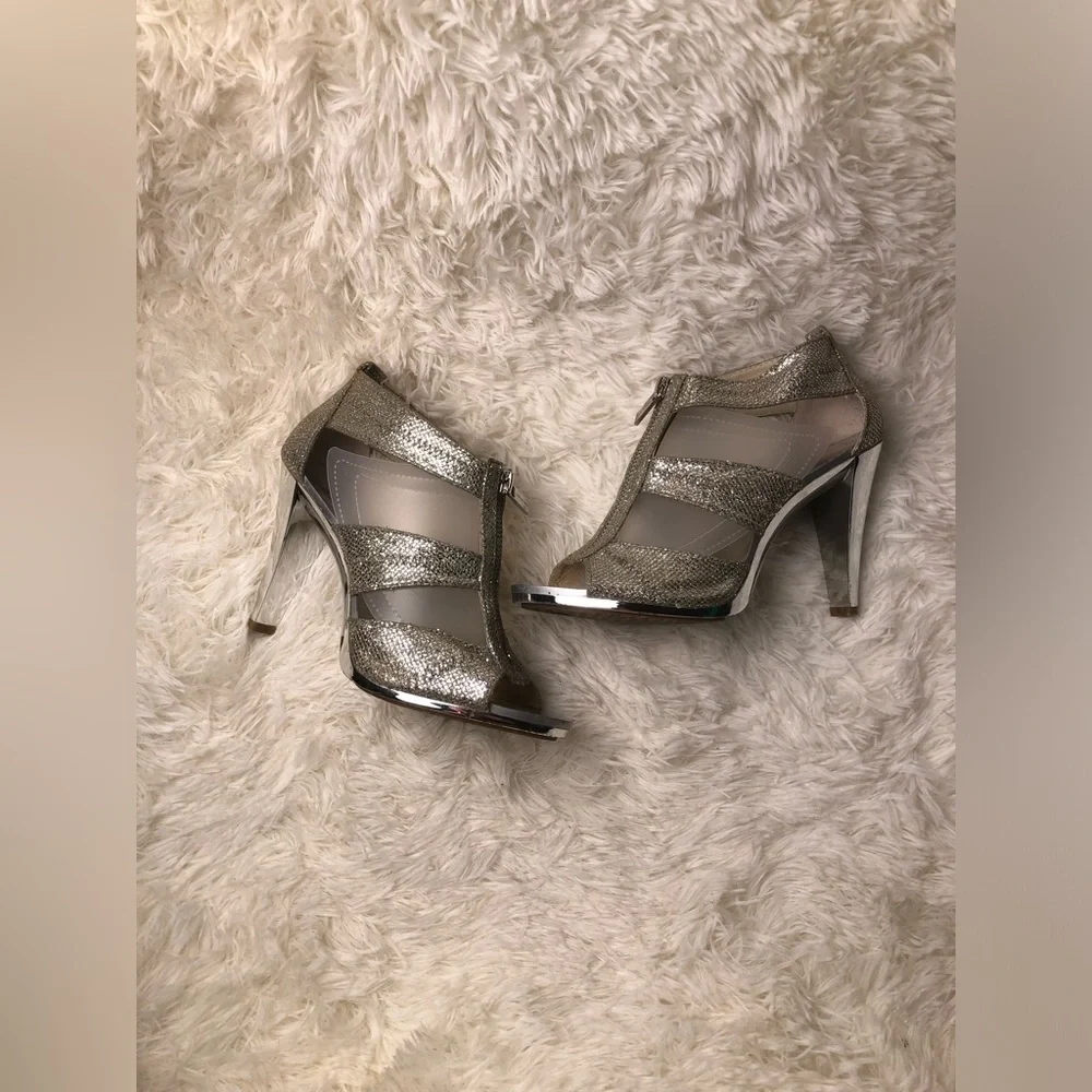 Michael Kors shine every