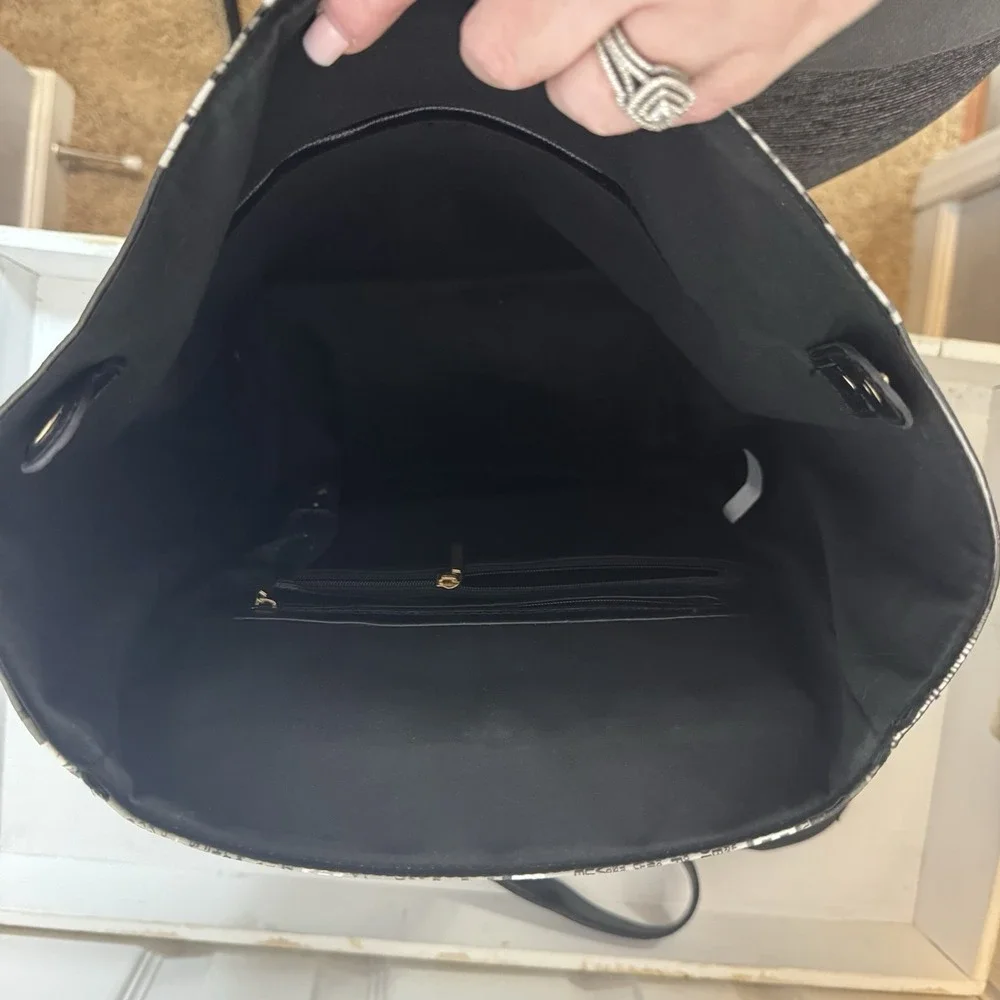 The Unbranded Brand plastic new used