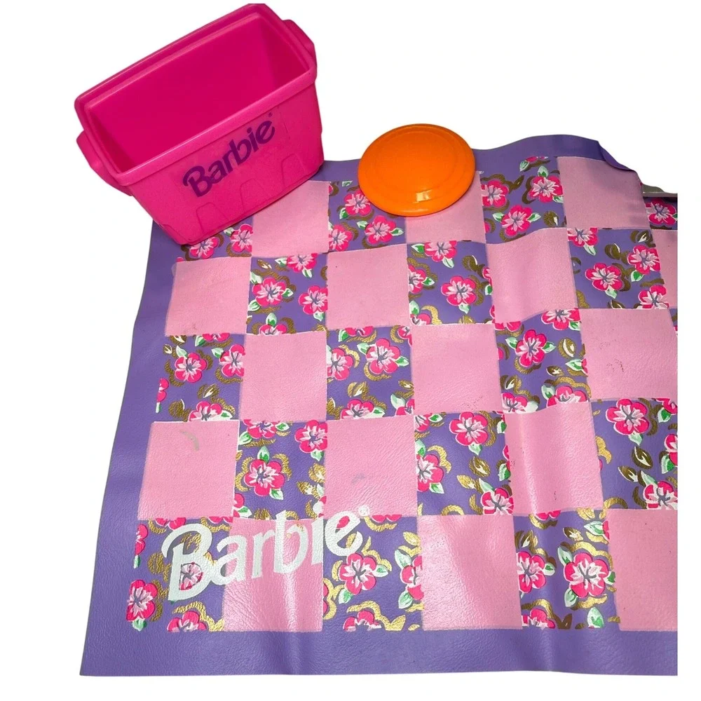 Mattel storytelling pink features