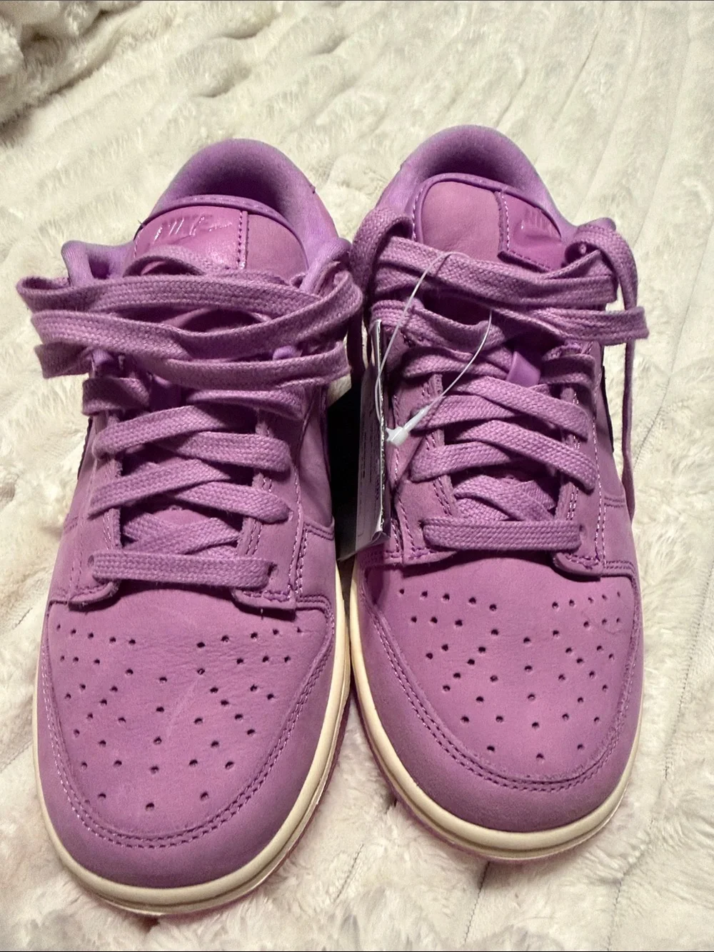 Nike bold low