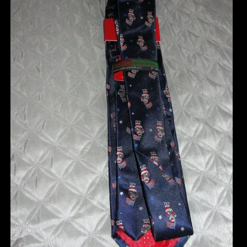 N/A festive necktie