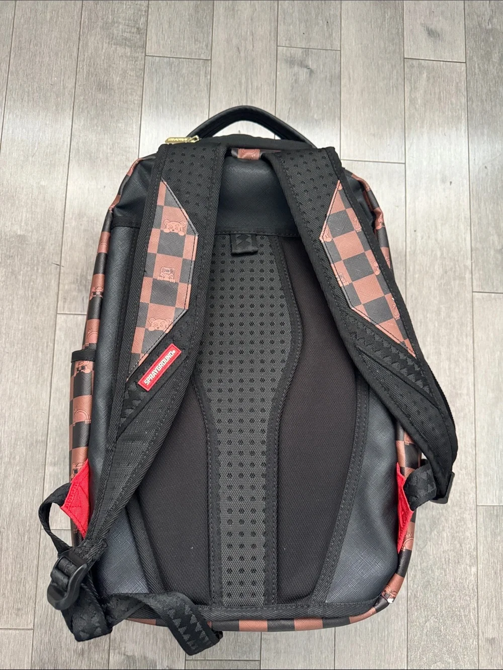 Sprayground eye handle catching