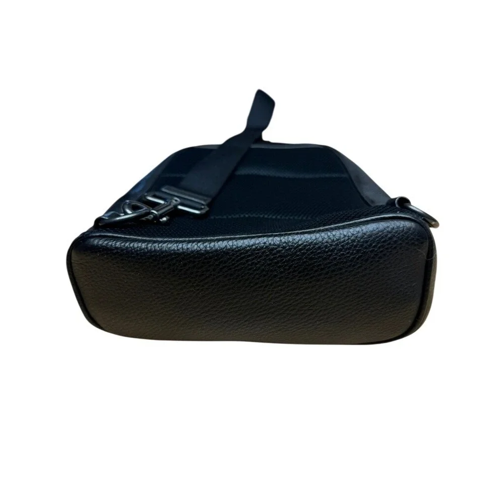 Coach gorpcore compartment
