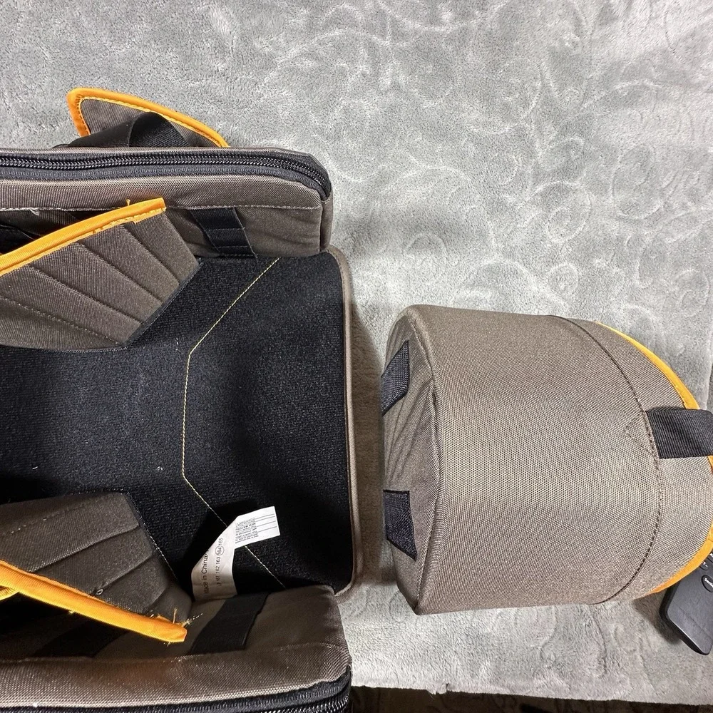 Lowepro hold from case