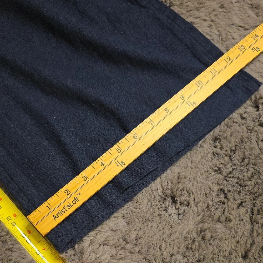 Abercrombie & Fitch navy cargo