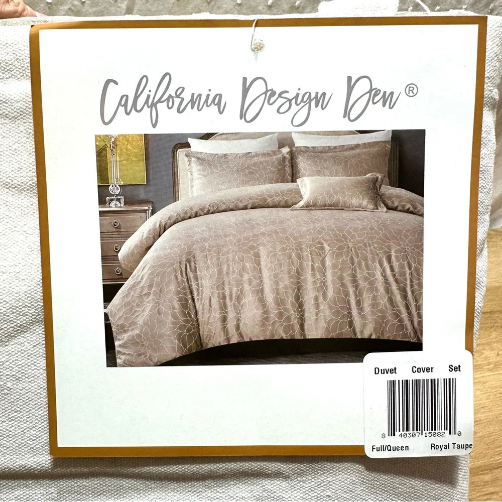 California Design Den nwt new