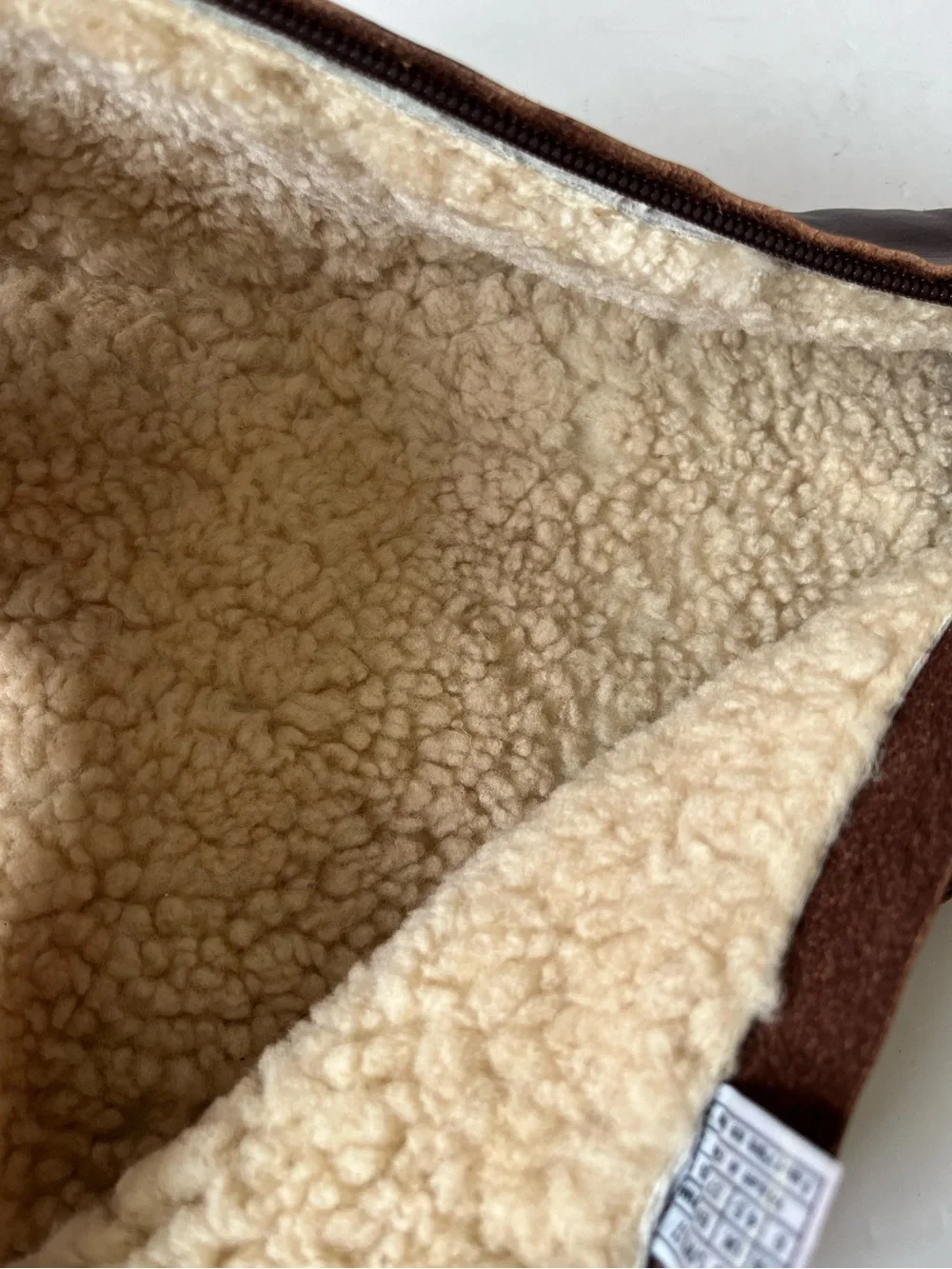 UGG dressing easy sole