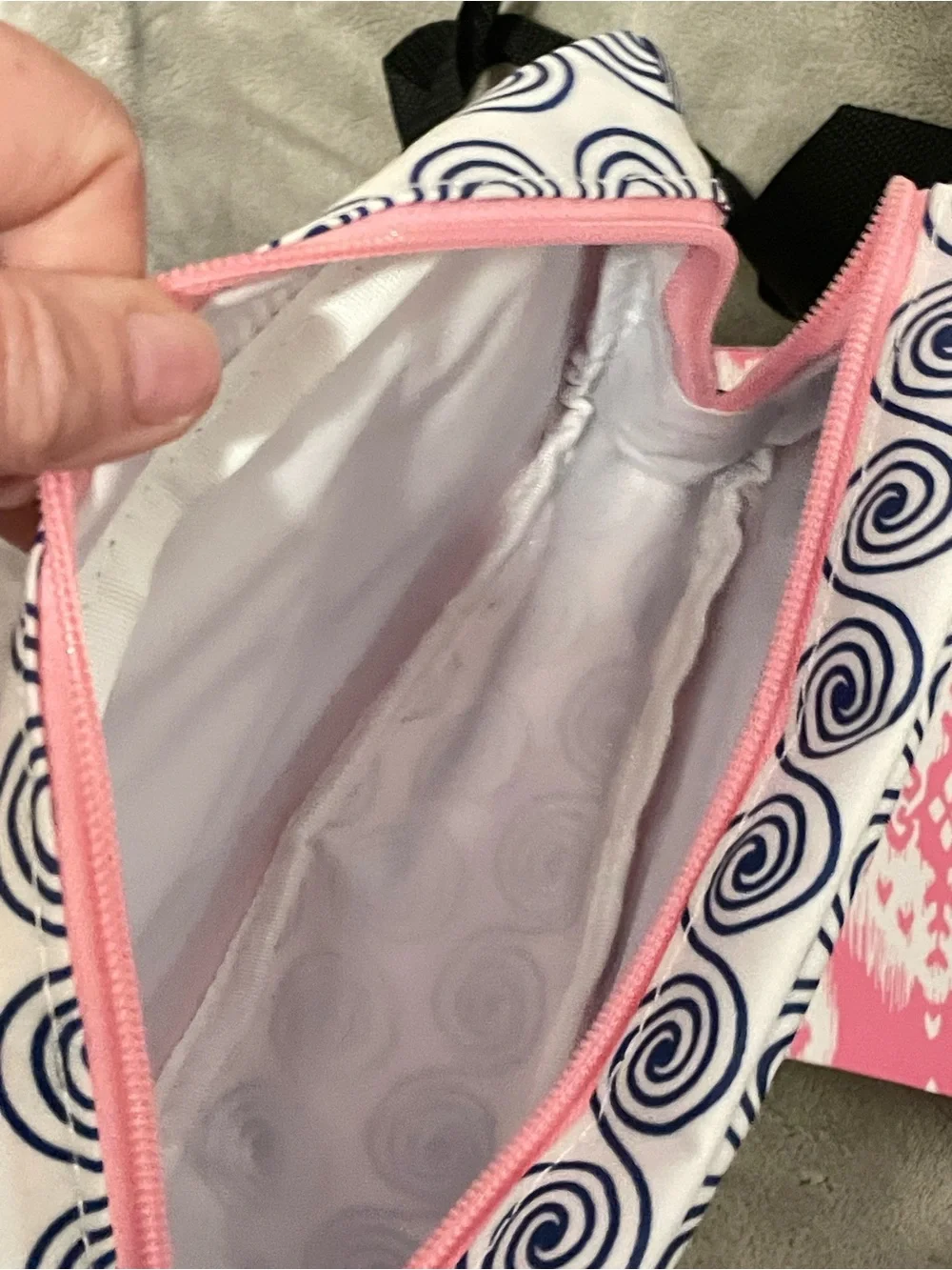 Scout cosmetic bag