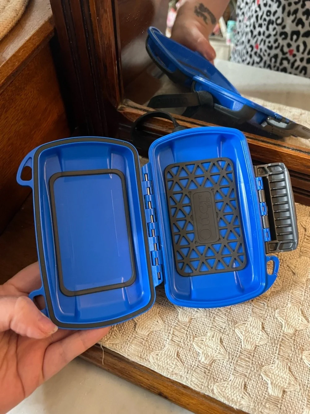 OtterBox classic pursuit