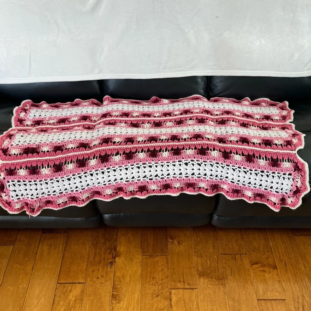 Evelyn Swallow evelyn 53x28”