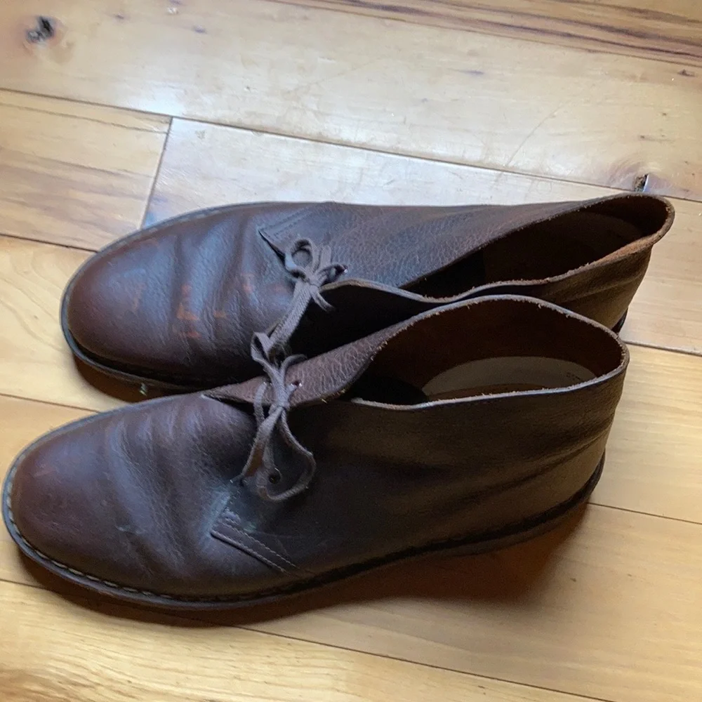 Clarks classic chukka