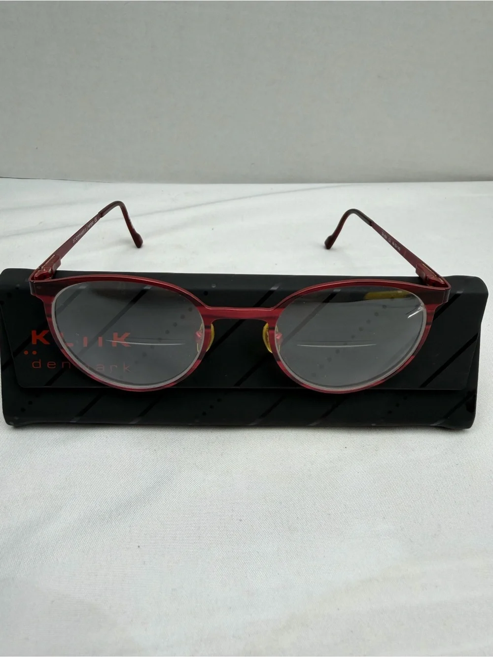 Kliik Denmark SH-684 C3  Red Glasses Frames ONLY 48-20-140 + Case