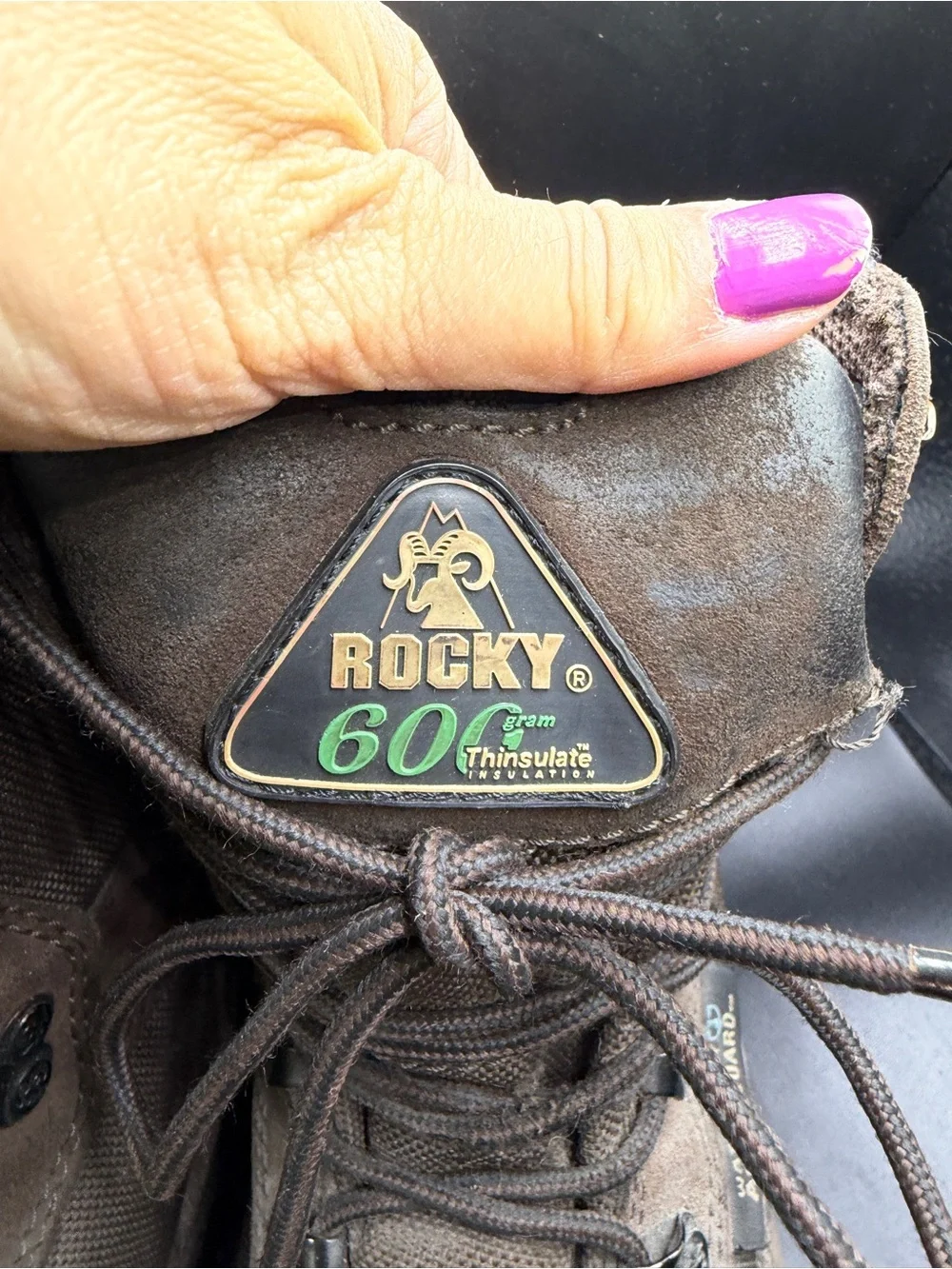 Rocky lug secure