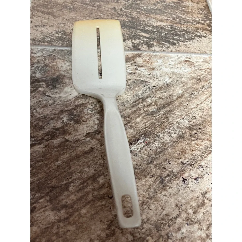 Vintage White Nylon Slotted Spatula Turner 11.5 Inch Retro Kitchen Utensil