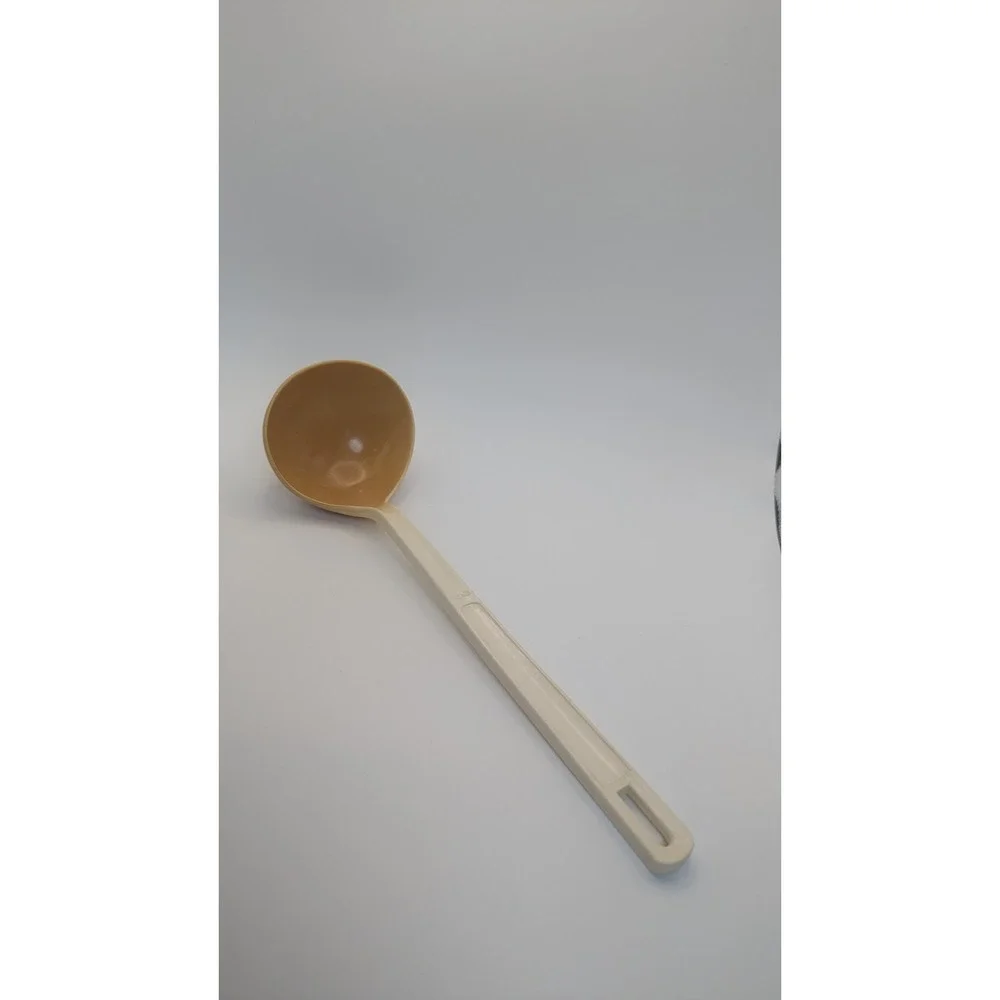Vintage EKCO Nylon Soup‎ Ladle Cream  Dishwasher Safe Hong Kong Kitchenware