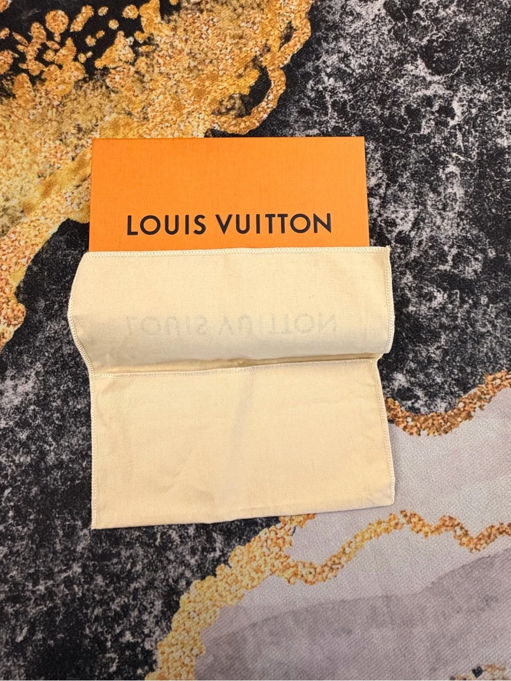 Louis Vuitton louis vuitton